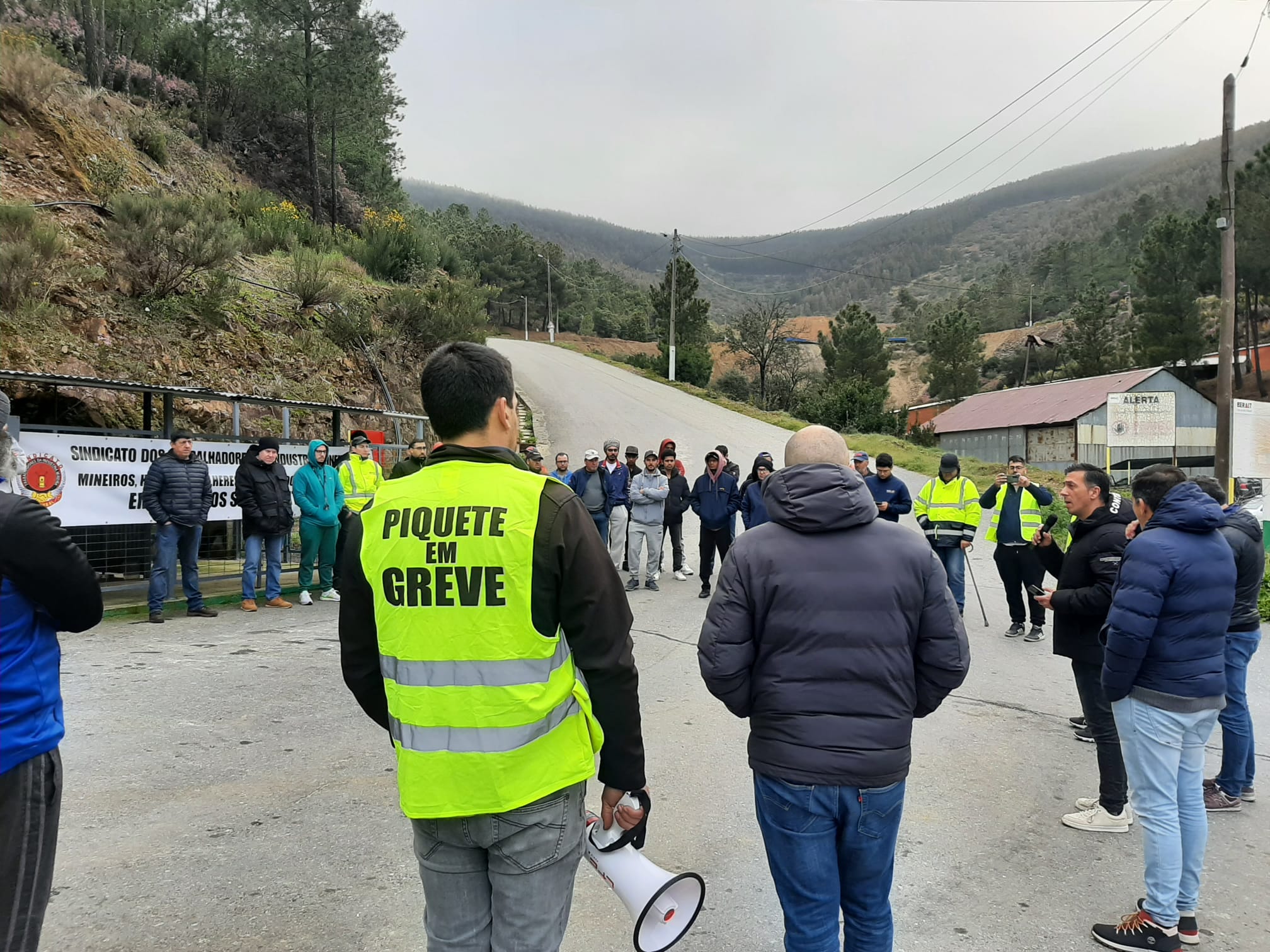 20240314 solidariedade greve mineiros panasqueira